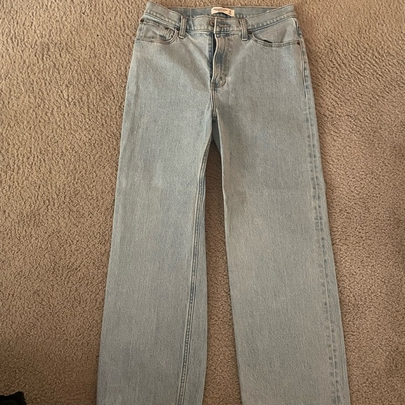 Ambercrombie Jeans - Picture 1 of 3